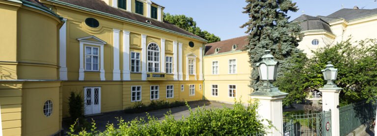 Lauder Business School