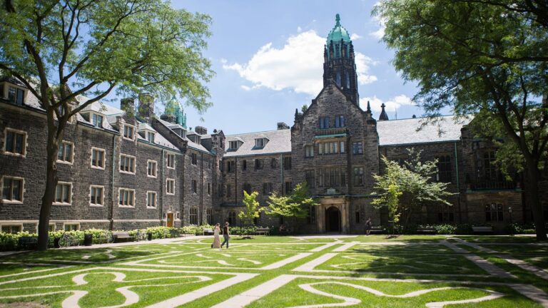University of Toronto (English Language Program)
